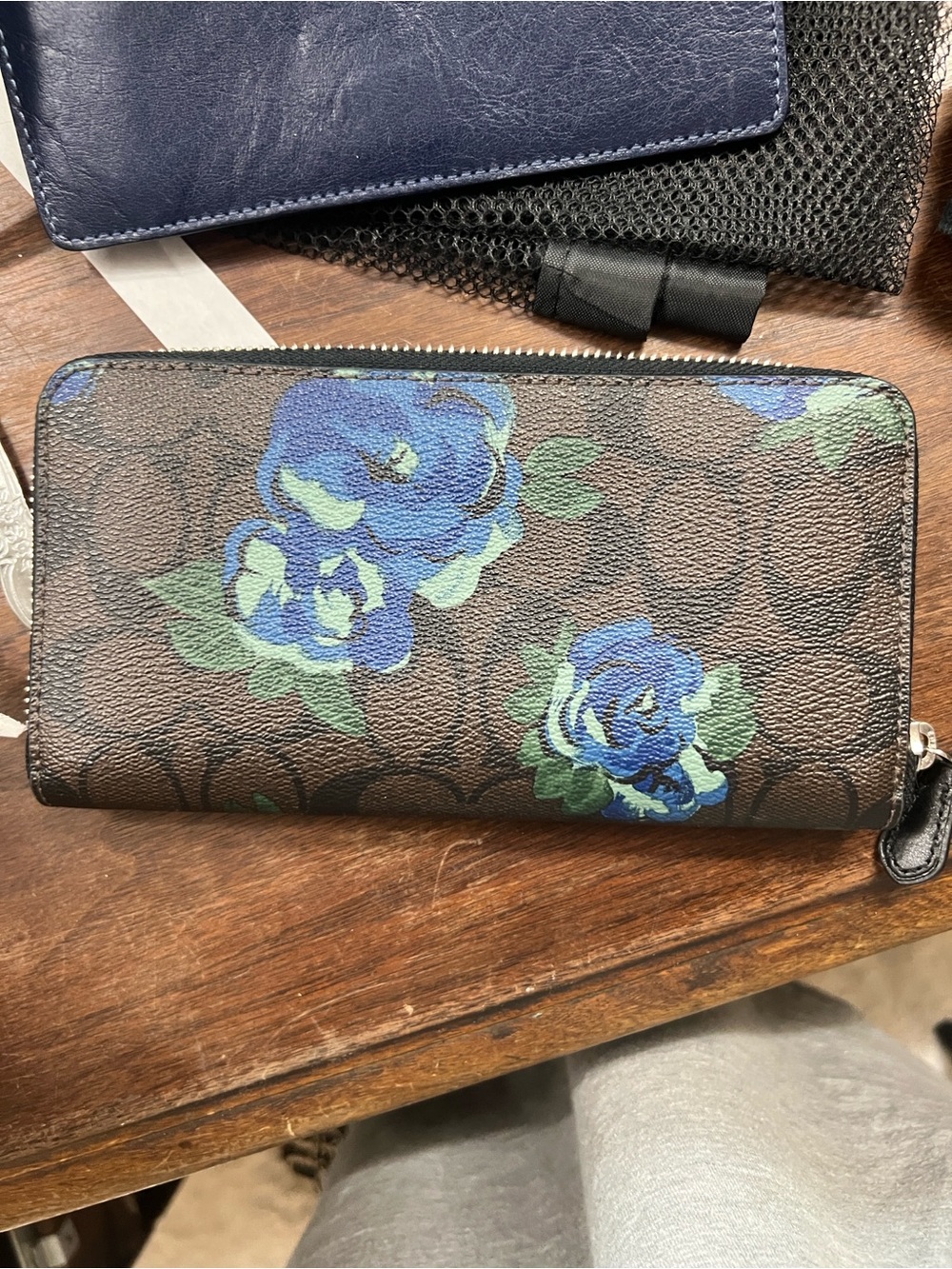 Coach Brown Signature Canvas Wallet Trio with Blue Floral Print - 3 piece set! - Picture 3 of 12